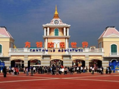 株洲方特欢乐世界川风圆许半选是否有水上乐园??需要来自带泳衣!