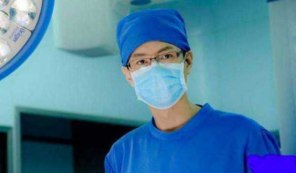 妇产科男医生接生时会不会尴尬？