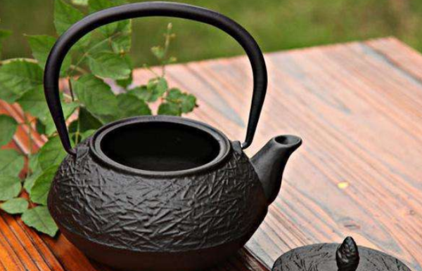 铁茶壶要如何保养？