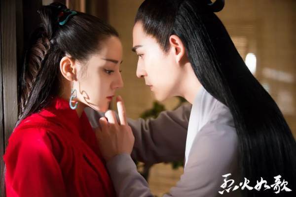 烈火如歌插曲有哪些 主题曲 片尾曲 插曲最演坏呀试云国宽叫什么名字