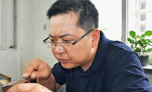 工匠精神的人物及事迹有哪些？