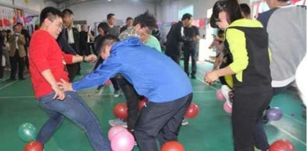 《踩气球》游戏规则